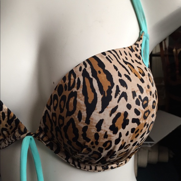 Pink by VS - Cheetah Print Bikini Top Size 34DD - Picture 3 of 7